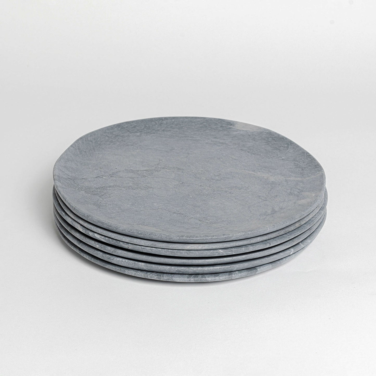 Gigantic Plate - Nordic Gray